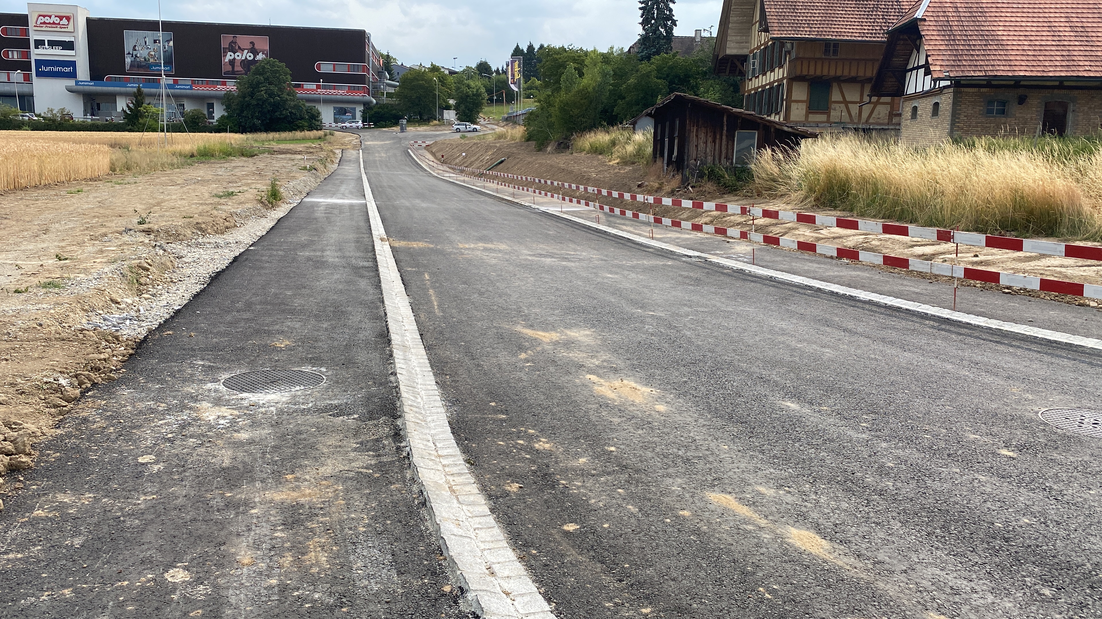 30.06.2023 - Erschliessungsstrasse vor Baustart